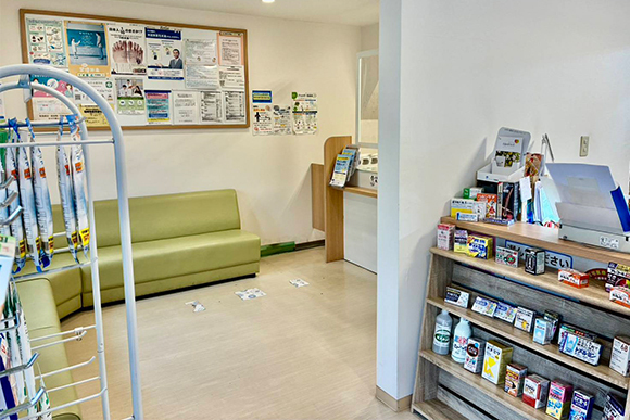 かいがら坂薬局 弘明寺店　内観