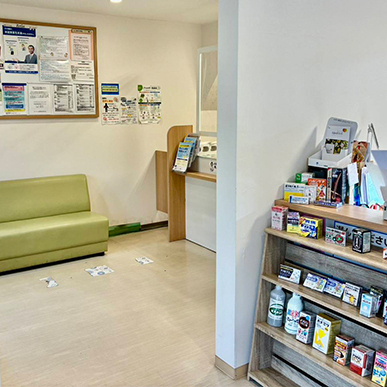 横浜市栄区飯島町、貝殻坂・飯島上町停留所、調剤薬局